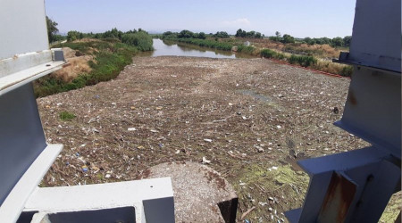 Çöplük değil Büyük Menderes Nehri