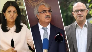 DEM Parti İmralı Heyeti üyeleri Pervin Buldan, Mithat Sancar ve Özgür Faik Erol, Abdullah Öcalan ile görüşmek üzere İmralı Adası’na hareket etti