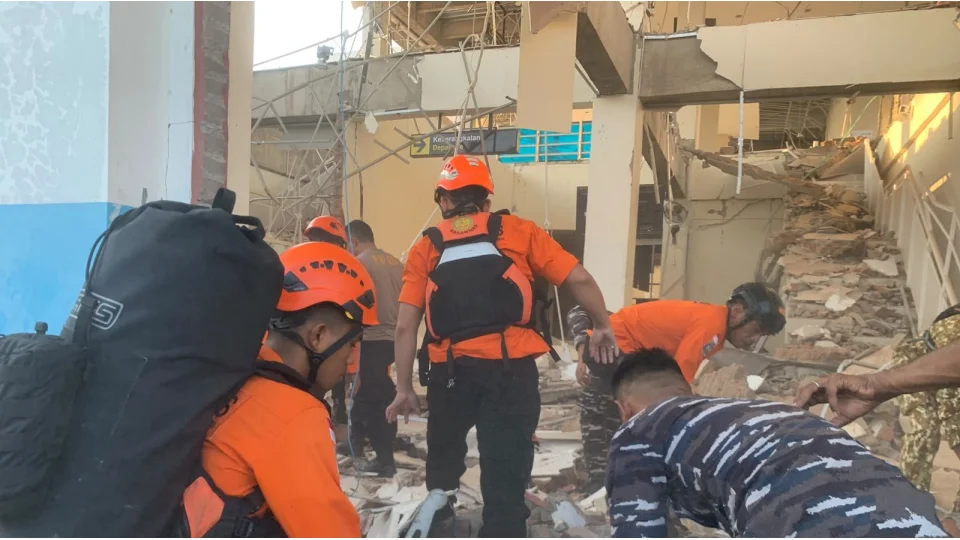 Deprem dünya turunda
