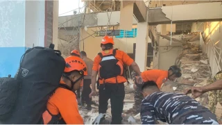 Deprem dünya turunda