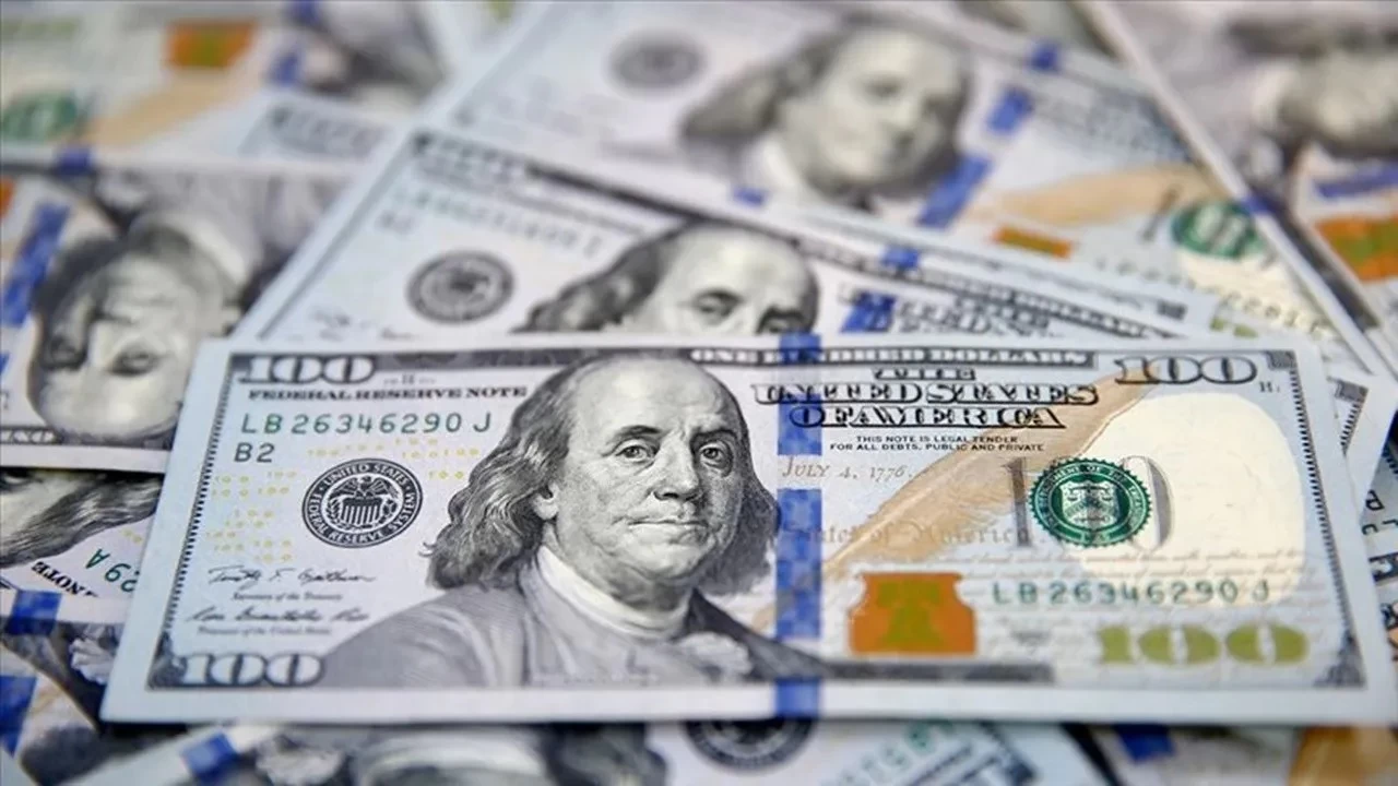 Dolar/TL 32.80 seviyesinden i�lem g�r�yor