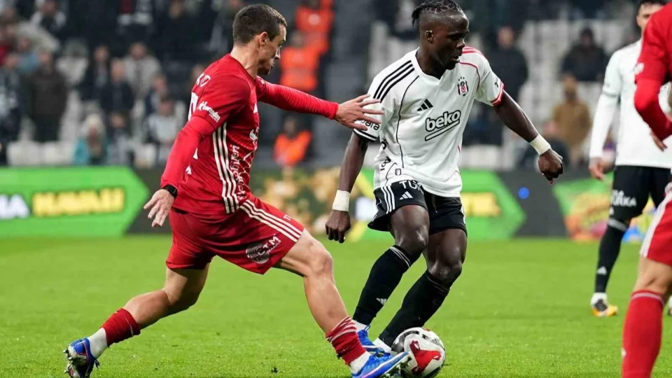 Dolmabah�e�de gol ya�muru: Kartal 4 K��e