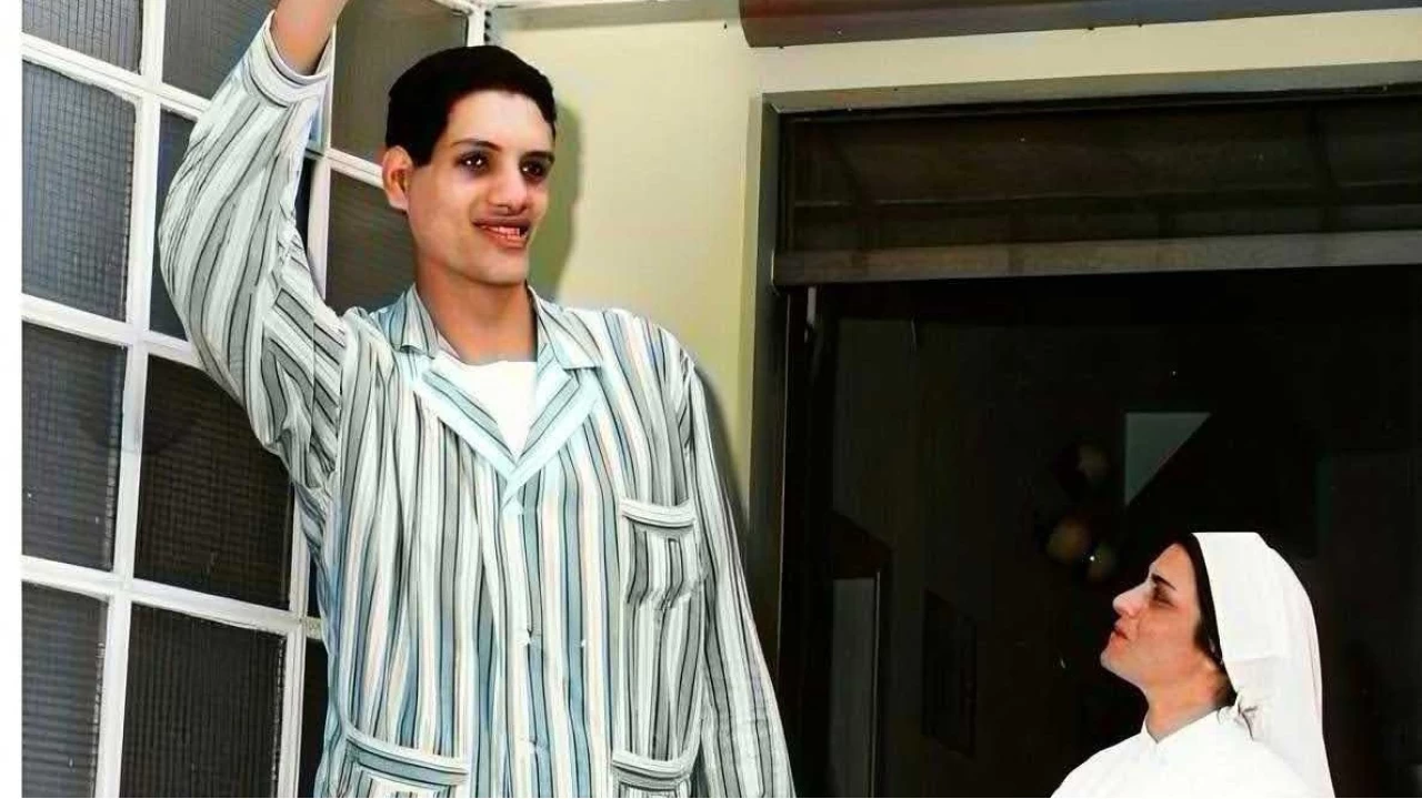 Dünyanın en uzun basketbol oyuncusu: Suleiman Ali Nashnush