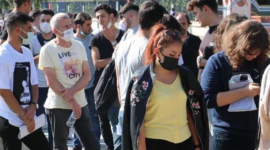 Edirne'de öğrencilerin 'Kent Kart' çilesi
