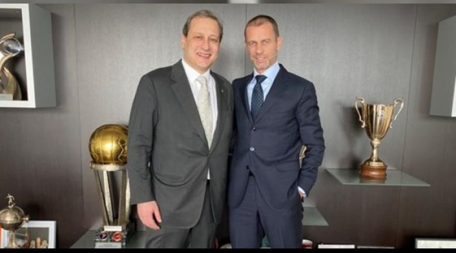 Elmas UEFA ba�kan� ile g�r��t� 