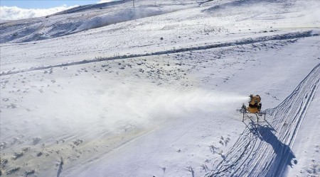 Erciyes'te yapay karlama çalışmaları başladı