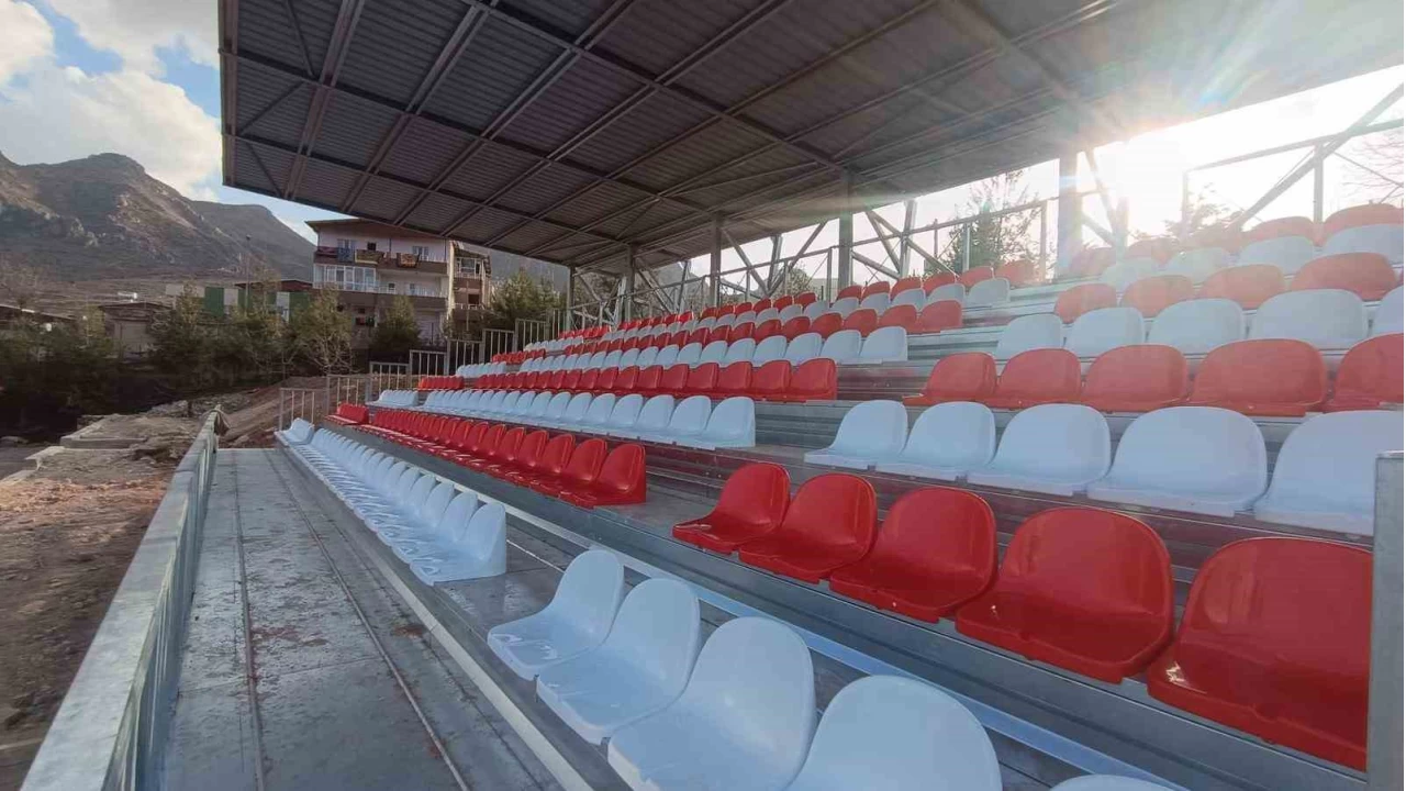 Eruh'ta 480 kişilik tribün hizmete girdi