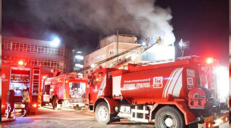 Eyüpsultan'da 4 katlı binada yangın çıktı