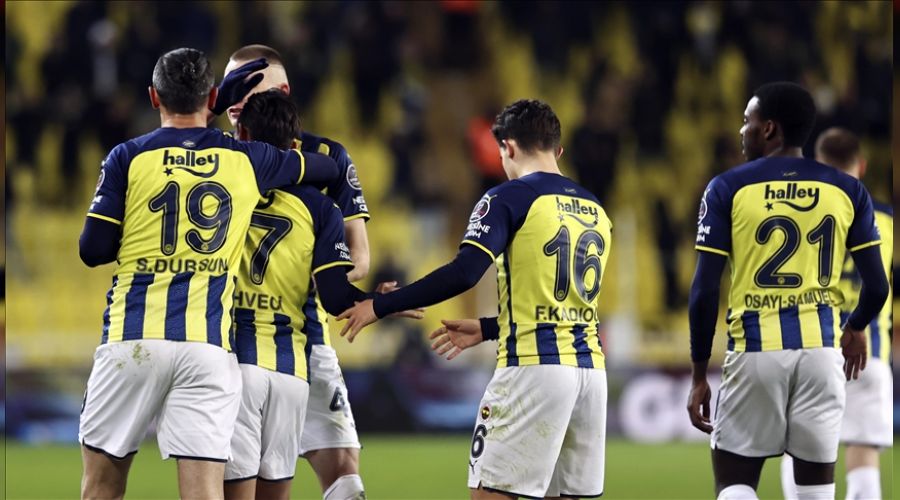 Fenerbahçe 3 puanı geriden gelip kazandı