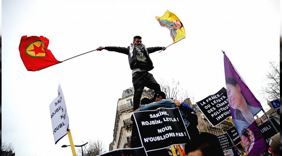 Fransa'da 4 kişiye PKK'ya destek davası