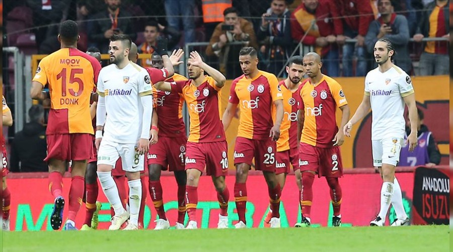 Galatasaray 3 puan� 3 golle ald�