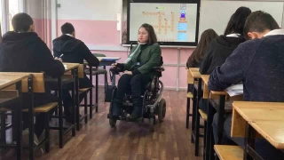 Gamze öğretmen gençlere ilham kaynağı oluyor