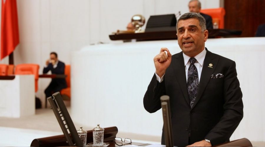 Gürsel Erol hükümeti topa tuttu