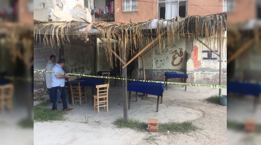 Hasmına benzetti, kurşun yağdırdı