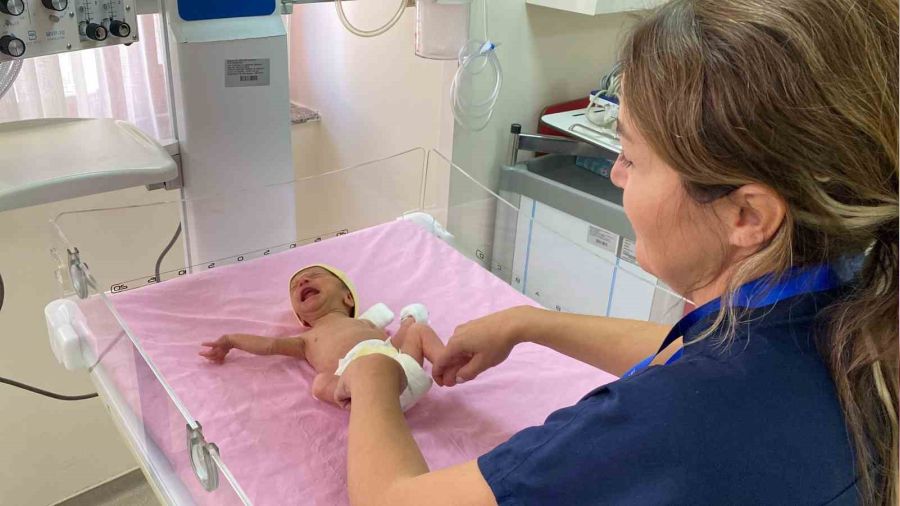 Her ağlayan bebek kolik değil