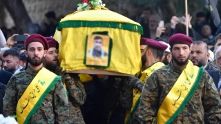 Hizbullah, İsrail'le çatışmada bir mensubunun daha öldürüldüğünü duyurdu