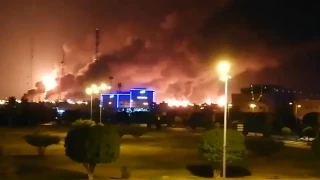 Husiler Suudi Arabistan'daki rafineriyi vurdu