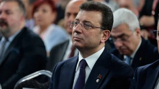 �BB Davas�'nda ���nc� g�n 'el sallama' kriziyle ba�lad�