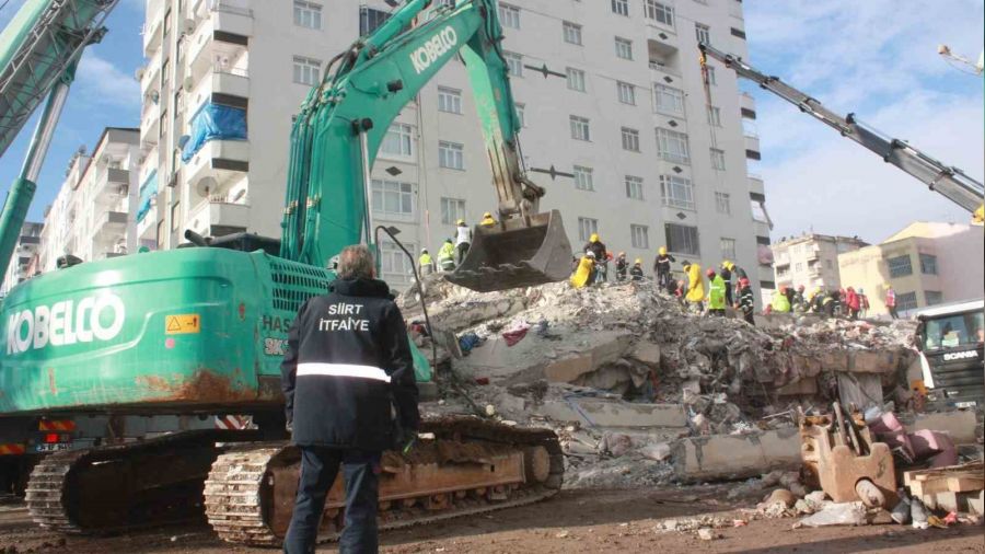 �hsami Apartman�'ndan 27 yaral�, 19 cans�z beden ��kart�ld�