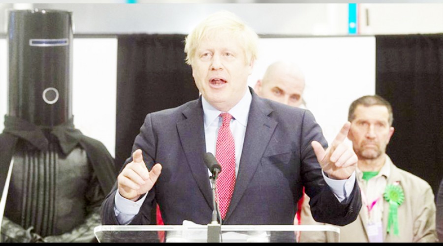 İngiltere'de seçimi Brexit kazandı