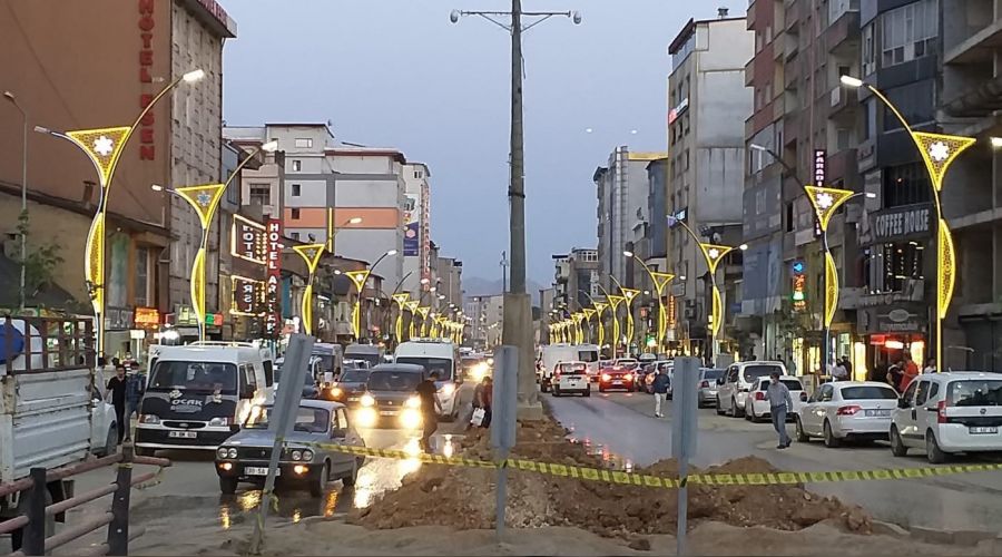 �ran'daki deprem Y�ksekova'da da hissedildi