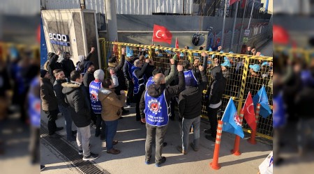 İşçiler şalter kapatıp greve gitti