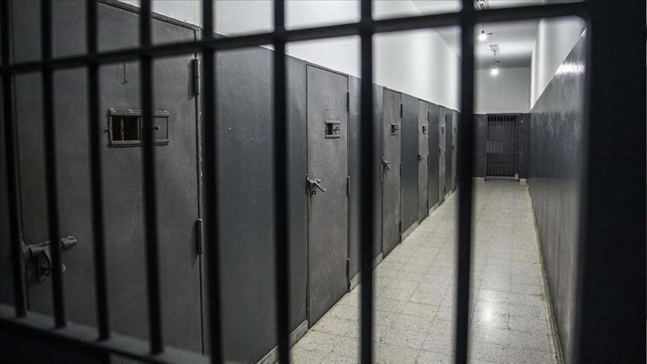 İsrail hapishanesindeki 28 Filistinli kadın, çocuklarından ayrı