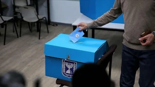 �srail'de sand�k ��k�� anketlerine g�re, iktidar i�in yar��an iki blok da h�k�met kuracak say�ya eri�emedi