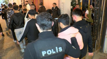 İstanbul'da 41 eve baskın: 318 sığınmacı yakalandı
