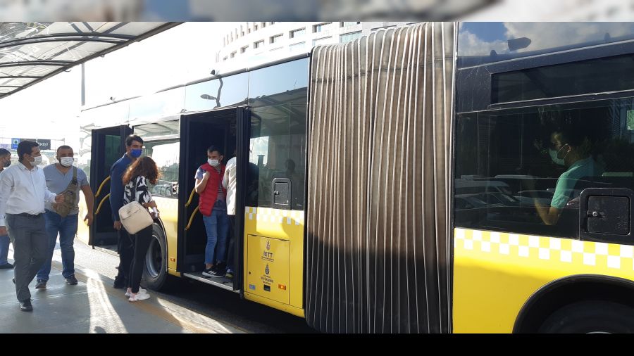 İstanbul'da metrobüs yolu yenilenecek