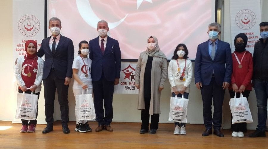 İstiklal Marşını güzel okuma yarışması düzenlendi