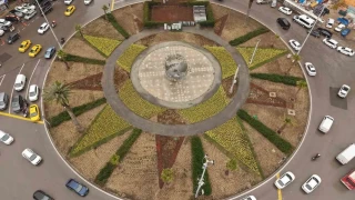 İzmir'in kalbi çiçek açtı