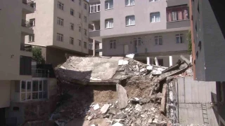 Kağıthane'de yıkım paniği: "Deprem oluyor sandık"