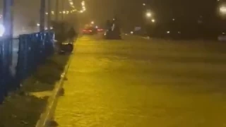 Kazdağları'nda eriyen karlar ve sağanak Edremit'te su baskınlarına neden oldu