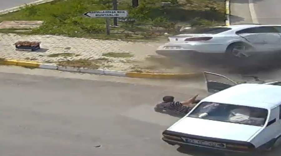 Kemer takmayan sürücü araçtan fırladı