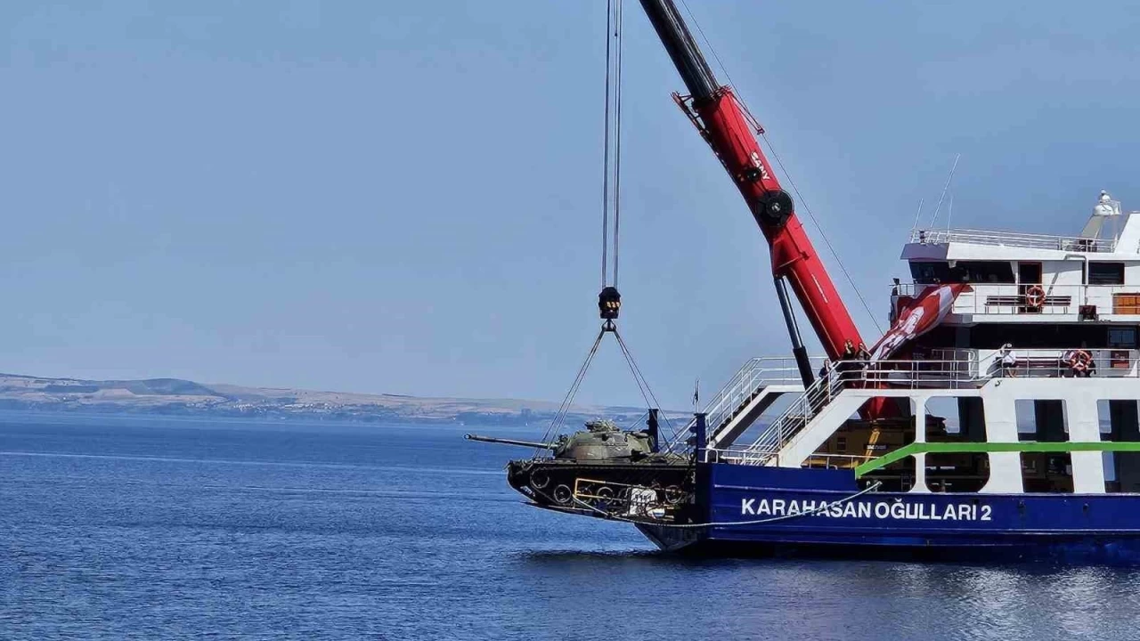 K�br�s Bar�� Harekat�'na kat�lan tank Saros K�rfezi'nde bat�r�ld�