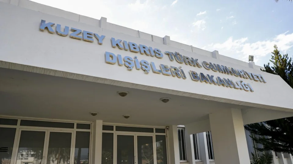 KKTC'den, Avrupa Parlamentosu'nun KKTC ve T�rkiye kar��t� karar�na tepki