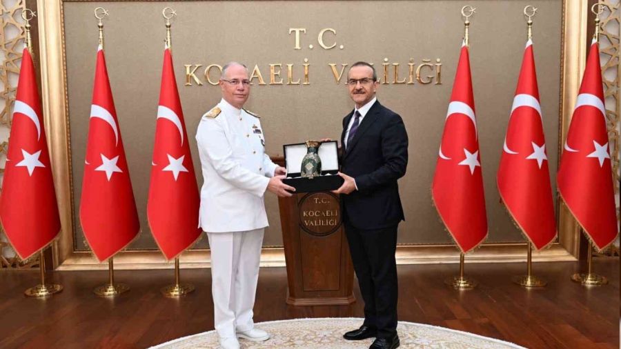 Koramiral Kadir Yıldız göreve başladı