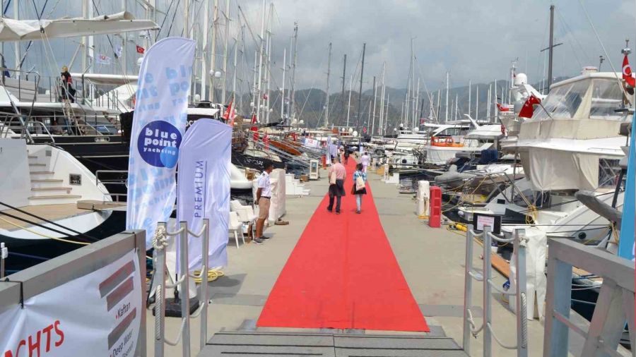 Lüks yatlar Göcek'te görücüye çıktı