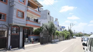 Mahallenin her sokağında su var, tek bu sokakta yok
