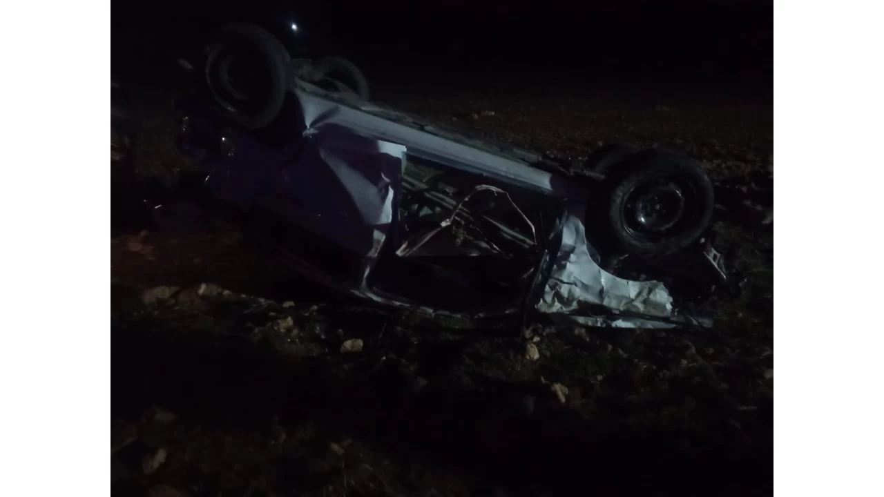 Mardin'de şarampole devrilen otomobildeki 2 kişi öldü