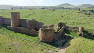 "Medeniyetler beşiği" Ani'ye ziyaretçi akını