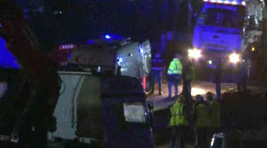 Metro �antiyesinde i��ileri t�nele indiren vincin halat� koptu