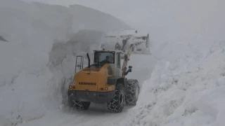 Muş'ta kar kalınlığı 4 metreye ulaştı