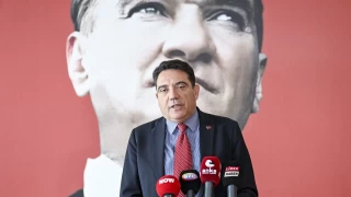 'Mustafa Kemal'in askeriyiz demek suç mu?'