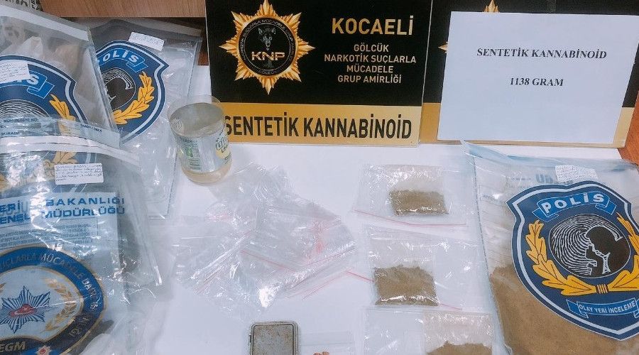 Ormana sakladıkları uyuşturucuları polis buldu