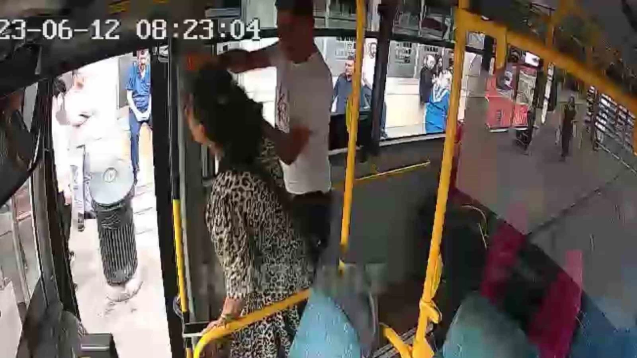 Otobüs şoförü, kadın yolcuyu tartakladı