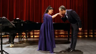 Özgür Özel: Bir sanatçıya saygı gösterdim, pişman değilim