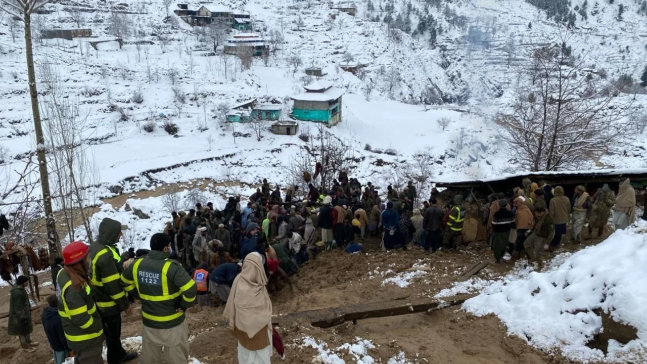 Pakistan'da �iddetli ya���larda 37 can kayb�