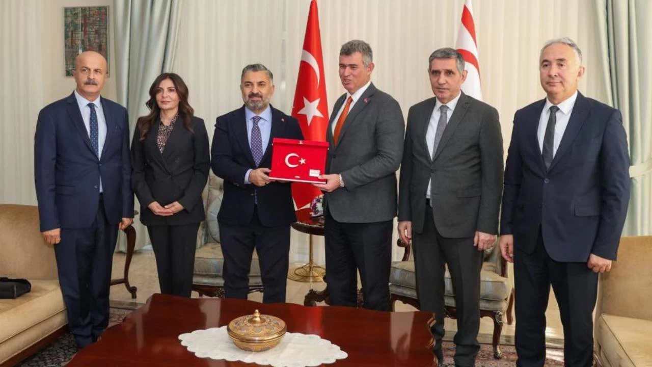 RT�K Ba�kan� �ahin'den Lefko�a B�y�kel�isi Feyzio�lu'na ziyaret 